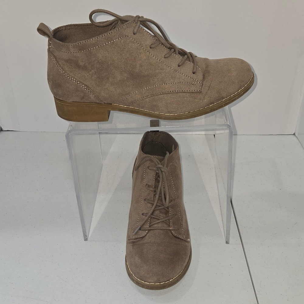 Makalu California Lisbeth Taupe Suede Lace Up Ankle Boots Womens 9.5 M AD34